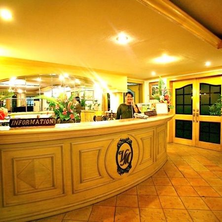 Villa Margarita Hotel Davao Екстер'єр фото
